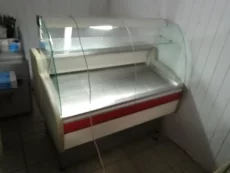 Холодильник витриные лари