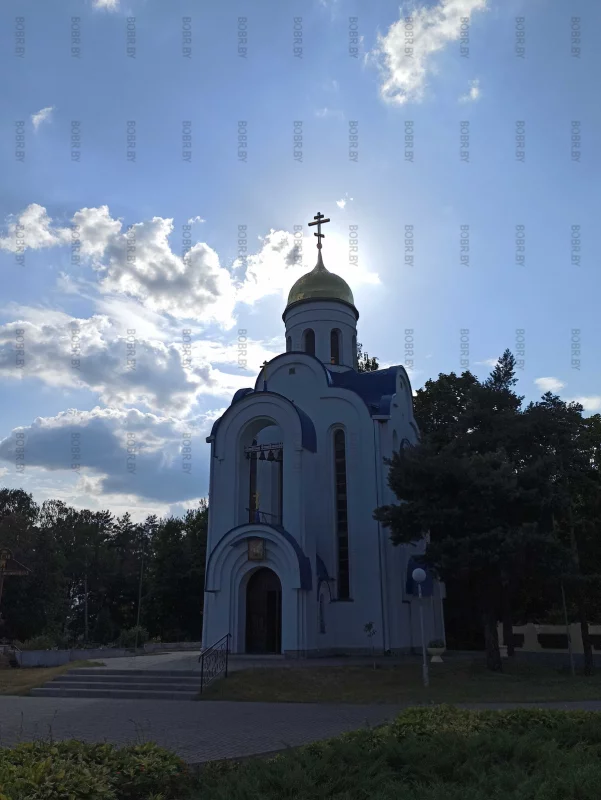 Часовня на перекрестке ул. Крылова и ул.. Минская