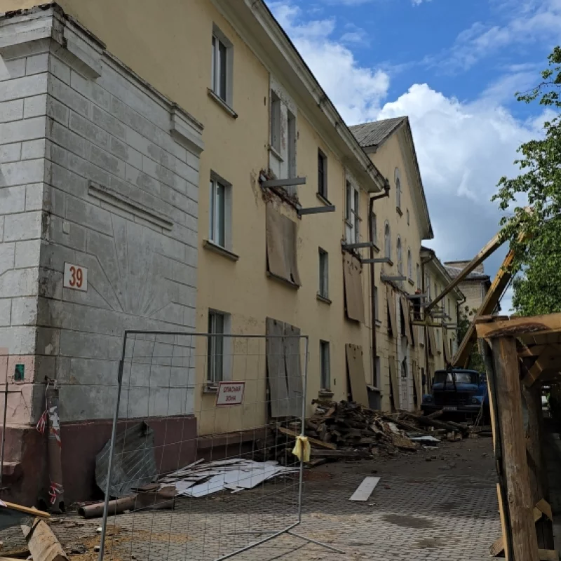 Капитальный ремонт старого дома на улице Пролетарской