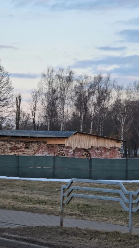 А что, реставрация крепости уже закончилась? А столько разговоров было!