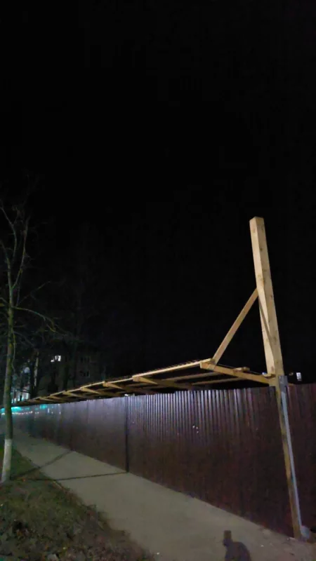 На улице Октябрьской напротив костёла где раньше было здание А ТС сейчас пустырь и строится здание суда.