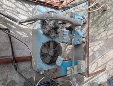 Холодильное оборудование в отличном состоянии с 4 холодильных камер