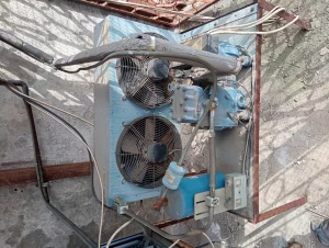 Холодильное оборудование в отличном состоянии с 4 холодильных камер