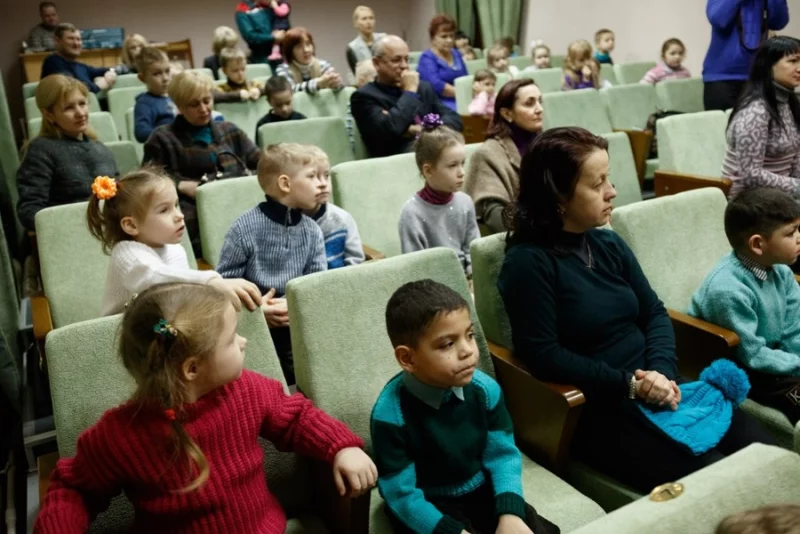 «Тома одна дома»