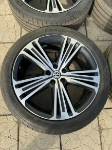 Комплект шины и диски R20 235/45 Tiguan / Kodiaq