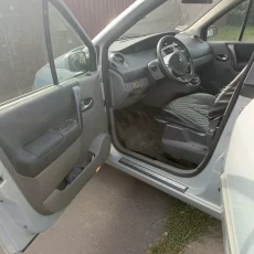 Рено Сценик