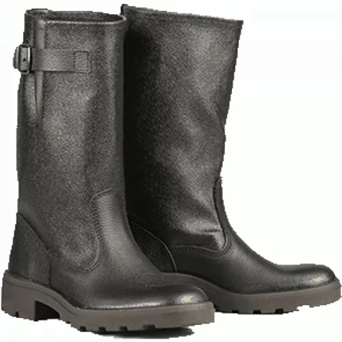 Новая рабочая обувь