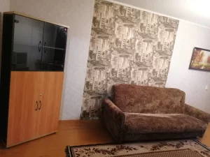 2 комнатная квартира с мебелью и бытовой техникой 450 рублей