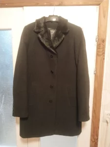 Продам пальто новое