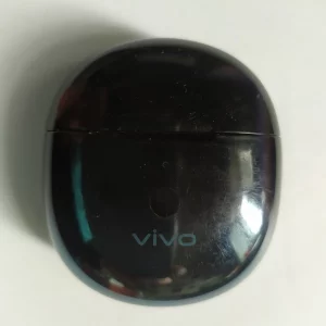 Найден кейс наушников Vivo