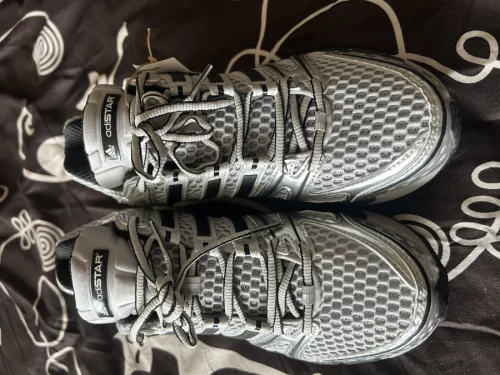 Продам кроссовки adidas