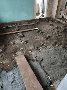 Стяжка полов в частном доме)