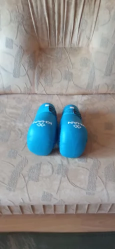 Перчатки