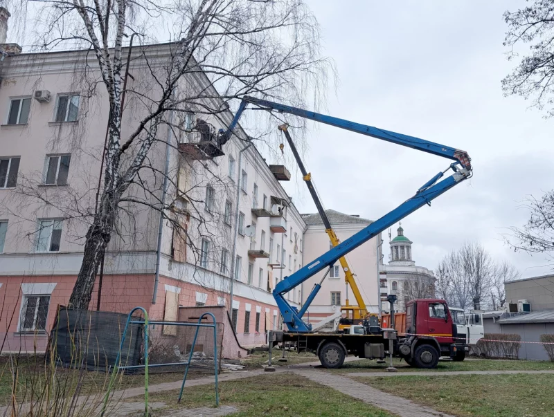 В Бобруйске ремонтируют Дом коллектива. Жительница: «Теперь у нас будет горячая вода без перебоев»