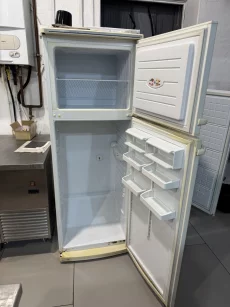 Холодильник 270р