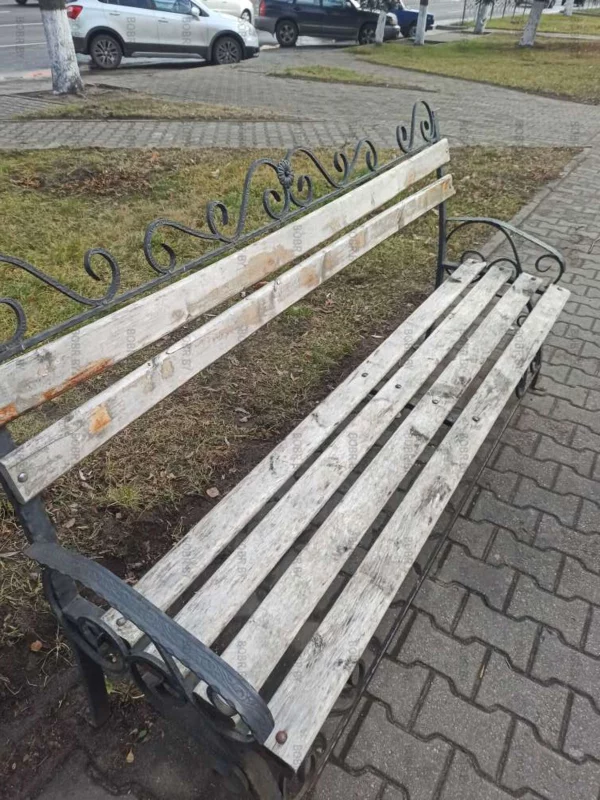 Давно требует окраски...