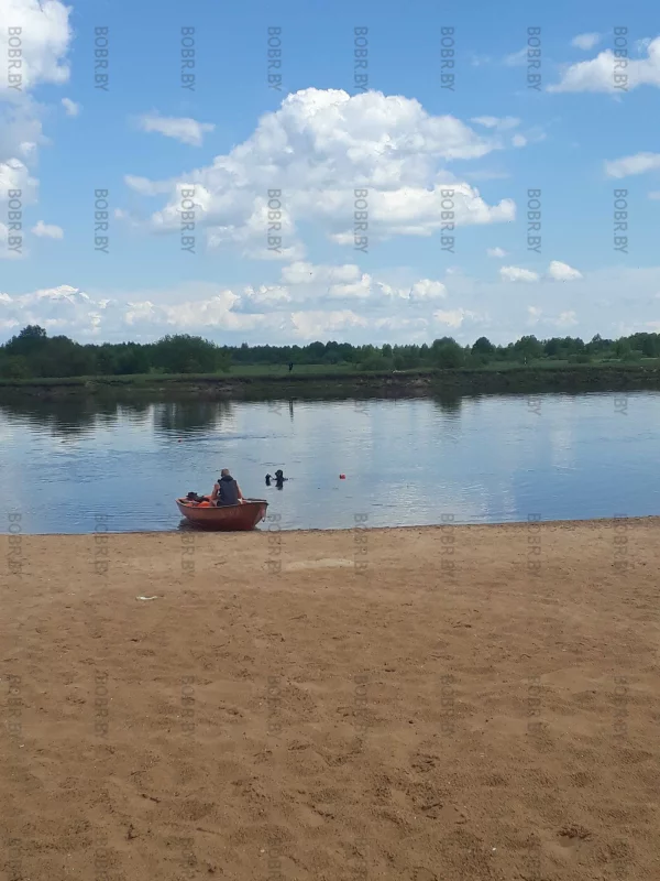 На санаторке чистят дно..