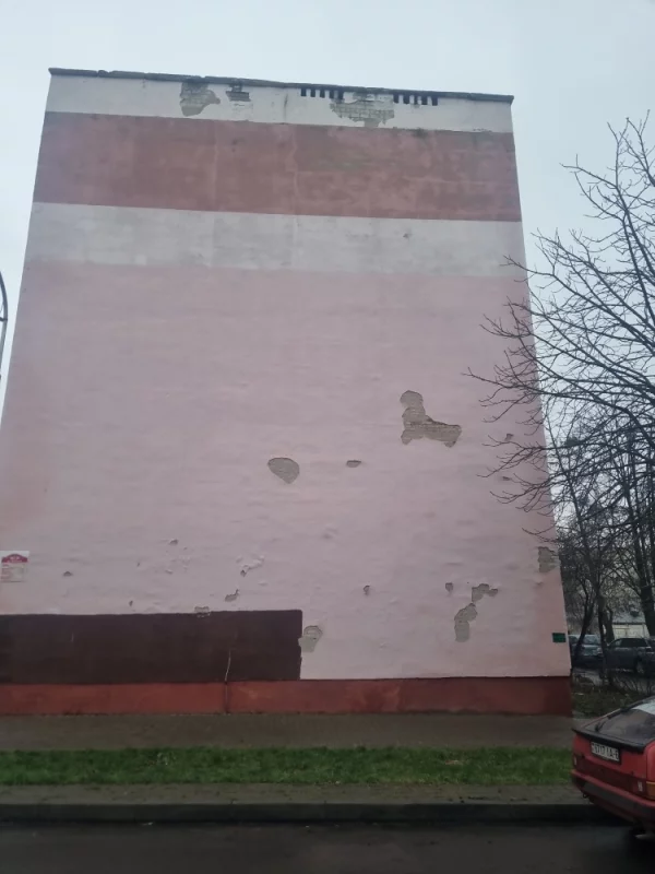 просто облезлый дом