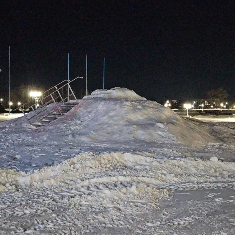 Горка возле Ледового снова открыта