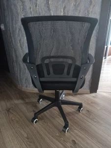 Новый компьютерный стул на амортизаторе 130 р