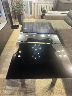 Стол стеклянный обеденный