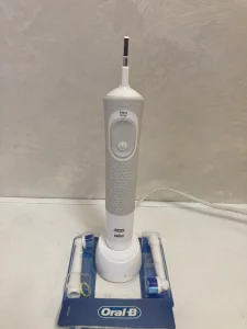 Продам Электра щётку для Зубов 50р.