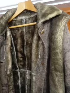 Женская натуральная дубленка.