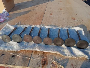 Комплект впускных и выпускных клапанов к Mercedes Sprinter, 1997г. 2.3