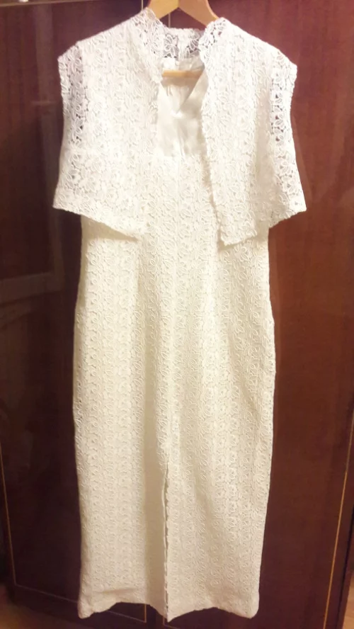 Платье женское белое длинное