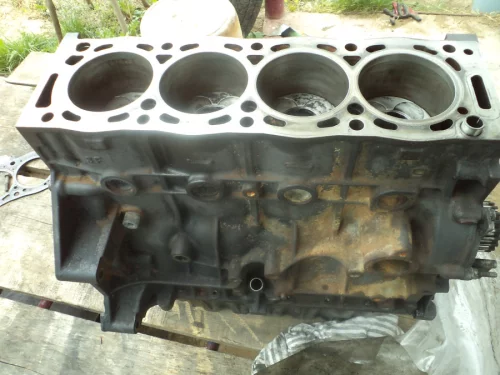 Блок цилиндров 2, 2 hdi