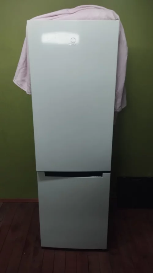 Холодильник индезит df4180