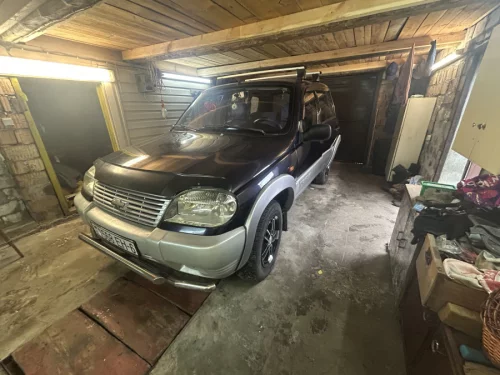 Niva Chevrolet 2005 года