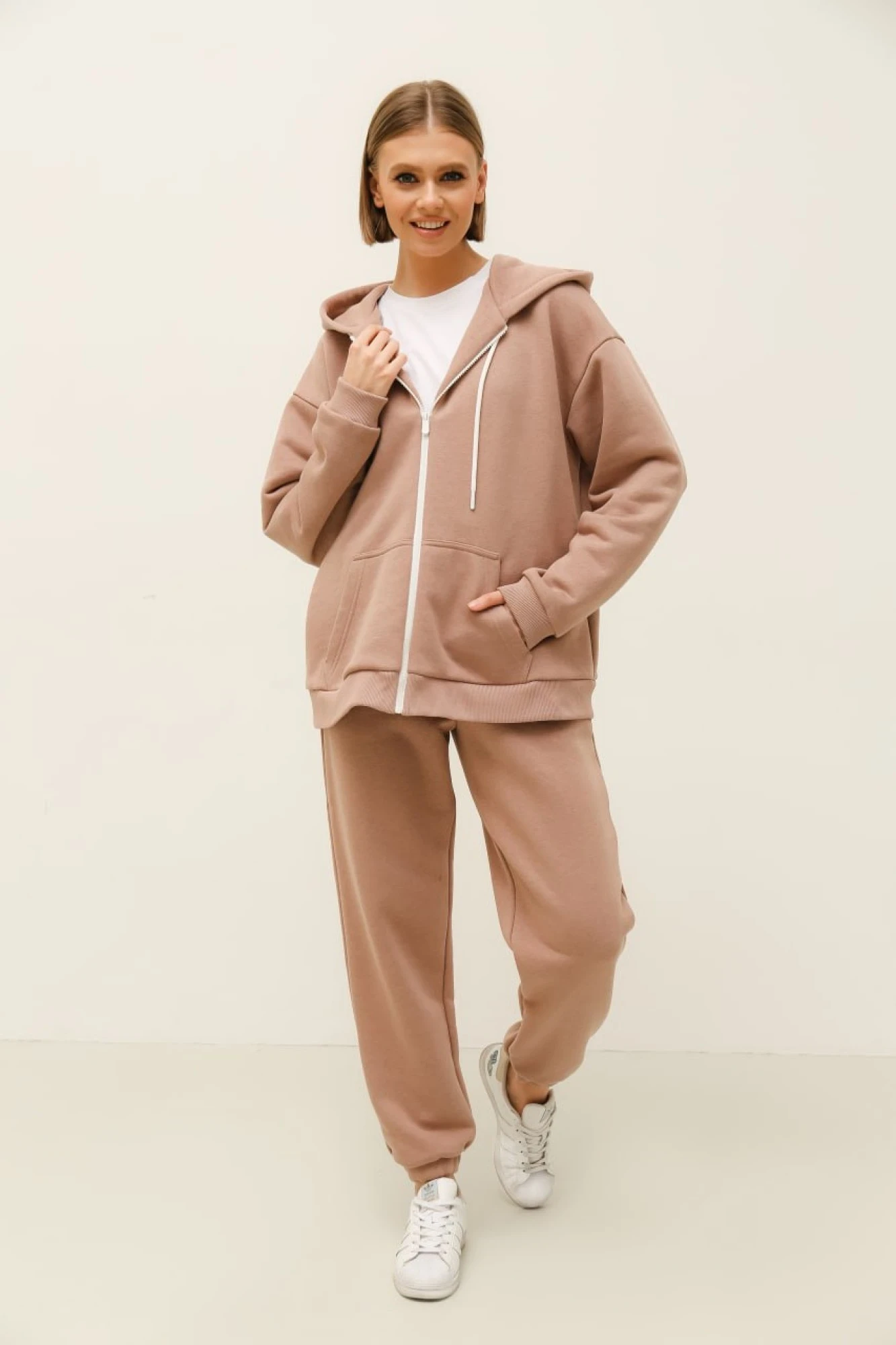 Новый спортивный костюм 44-46