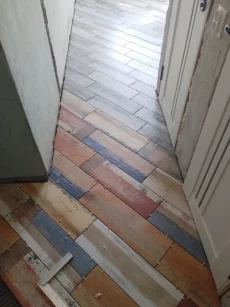 Облицовка плиткой, укладка ламината