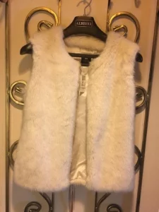 Меховая жилетка Barts fur delux (Spain) из искусственного меха.