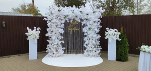 Оформление свадебных залов, выездных регистраций