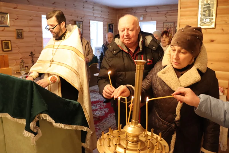 Подарки к великому празднику: храм в честь преподобного Серафима Саровского в д. Осово принимал гостей