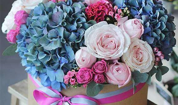 Доставка цветочных композиций от AnnetFlowers