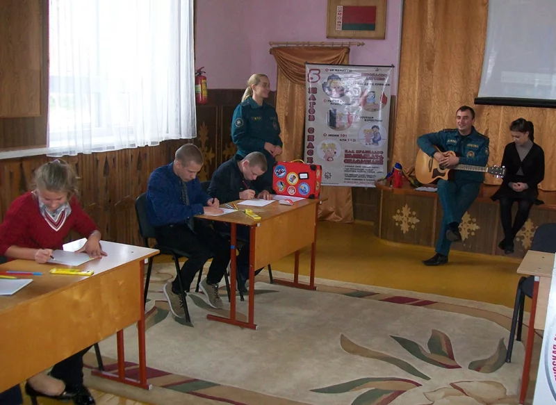 Спасатели посетили школу-интернат в Бобруйском районе