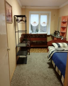 Двухкомнатную квартиру на длительный срок