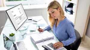 Менеджер по работе с клиентами