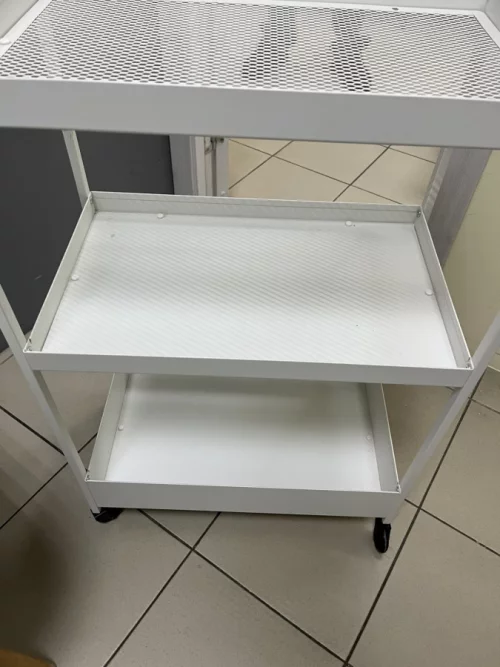 Этажерка на колесах