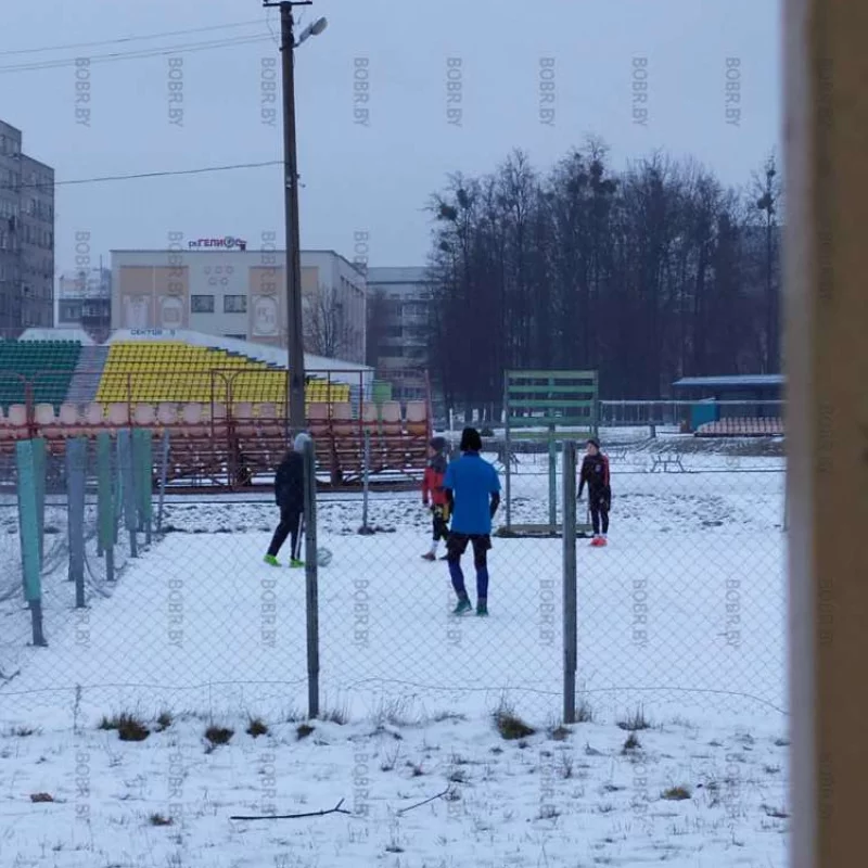 Зимний футбол