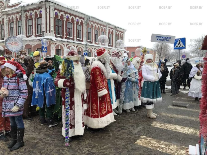 Шествие дедов Морозов