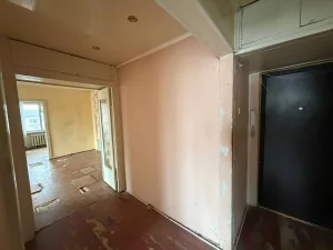 4-х комнатная квартира в центре по ул. Октябрьская, 123. 27700 у.е