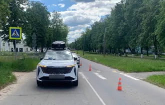 35-летний бобруйчанин на автомобиле Geely наехал на 10-летнюю девочку-велосипедистку на нерегулируемом пешеходном переходе