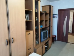 1-комнатную квартиру на длительный срок на 6 микрорайоне