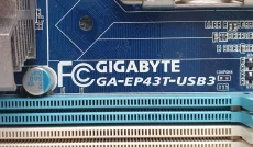 Матринская плата 775 сокет DDR3