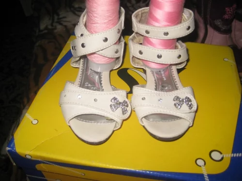 Нарядные босоножки - 26 р-р