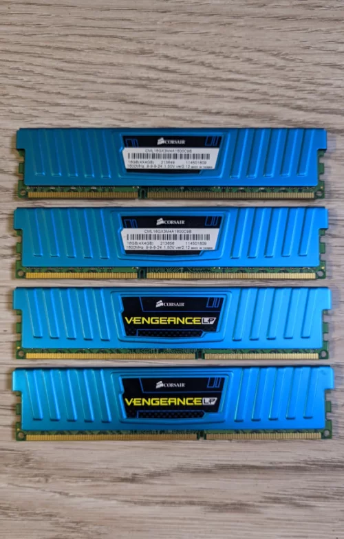Оперативная память Corcair 16 GB DDR3